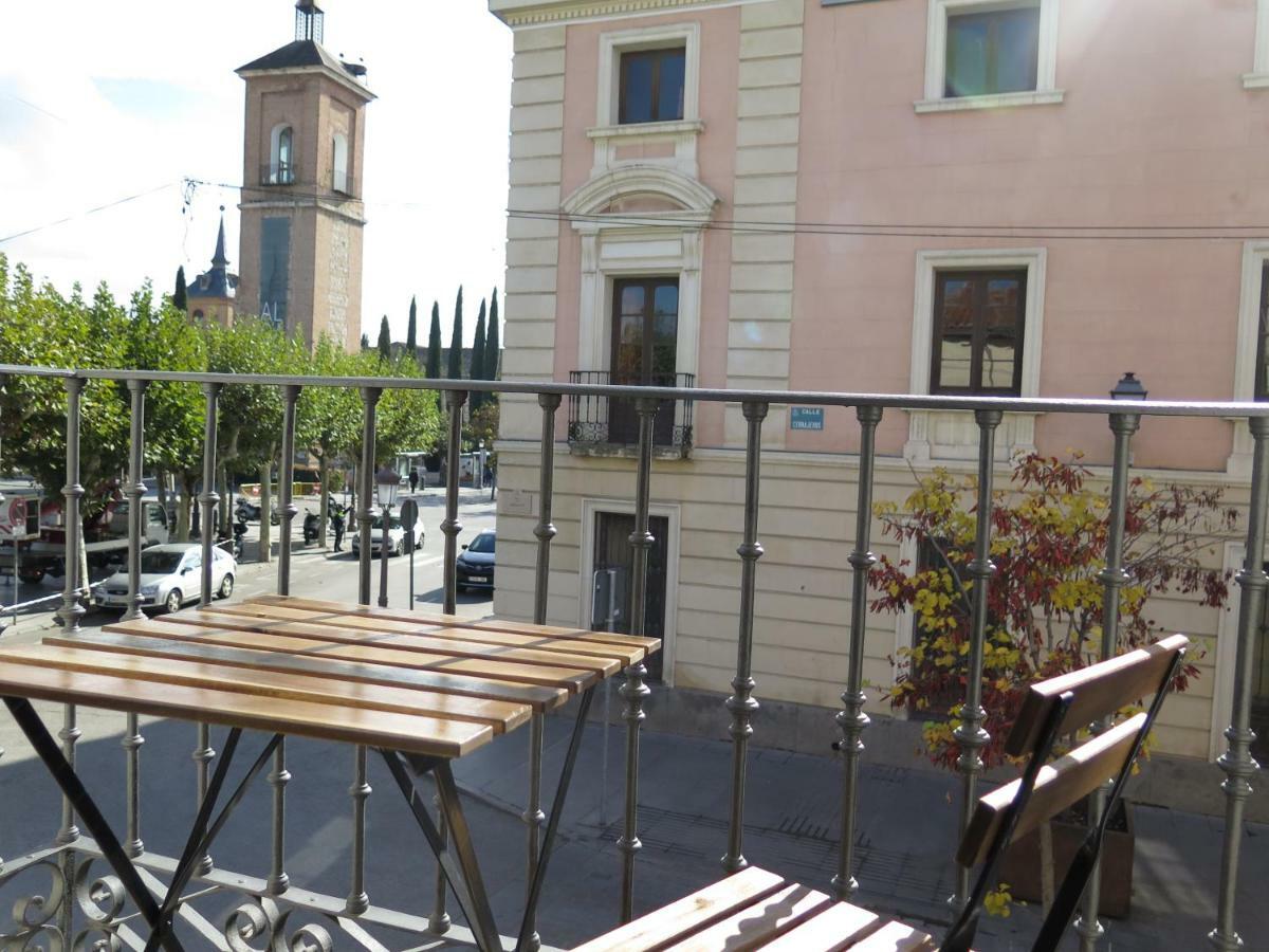 La Casa Tahona Plaza De Cervantes อัลกาลาเดเอนาเรส ภายนอก รูปภาพ